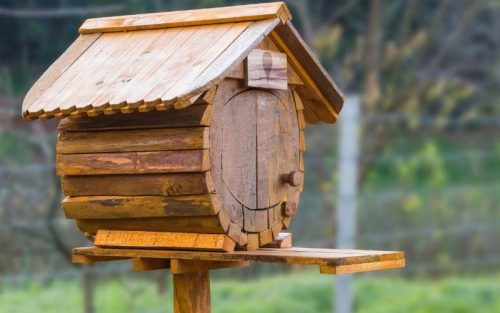 Vogelhaus mit Ständer Test: Die 4 besten Vogelhäuser mit Ständer